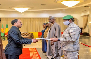 Presentation of Credentials by H.E. Dr. N. Nandakumar, Ambassador of India, to H.E. Army General Assimi Goïta, President of the Transition